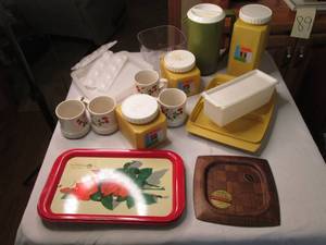 Collection of assorted Vintage Tupp...