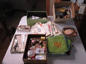 Assortment of Vintage Advance sewin...