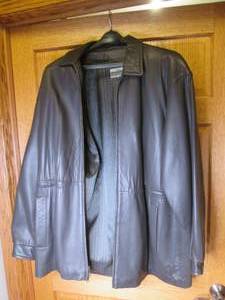 Mens size 46 Robert Comstock Endur...