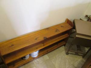 5 wooden 3-tier short shelf or sho...