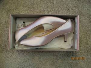 Dyeables womens size 8 low heel sh...
