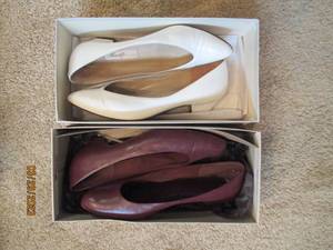 2 pair womens size 8 low heel shoe...