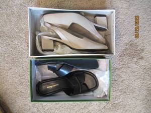 Womens size 7 12 Naturalizer shor...