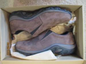 Mens Merrell size 11 leather slip-...