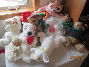 Large lot of collectible stuffed an...