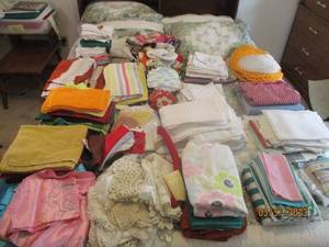 Large lot of hand towels, table clo...