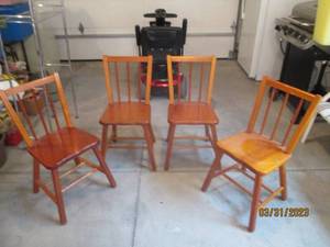 Set of (4) Vintage Wooden spindle b...