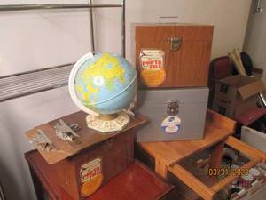 Set of 3-tin nesting style file box...