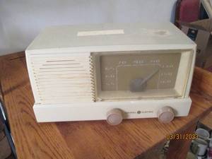 Vintage General Electric dial radio...