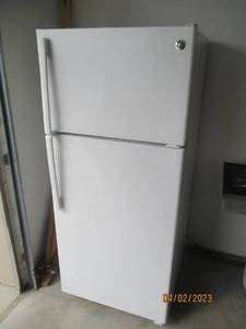 GE Refrigerator and top Freezer mod...