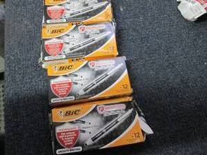 lot 9 image: 4 pks BIC PrevaGuard Clic Stic Ball...