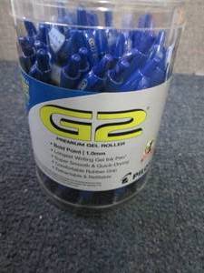 lot 25 image: PILOT G2 Premium Refillable & Retra...