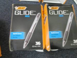 lot 27 image: 2 pks BIC Glide Bold Retractable Ba...