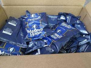 lot 60 image: Maxwell House Original Roast Ground...