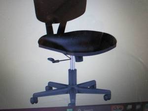 lot 83 image: HON H5701.SB11.T CHAIR,TASK PNEU SW...