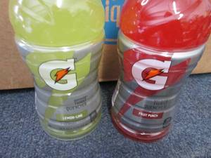 lot 138 image: 15- 28 oz Bottles Gatorade Fruit Pu...