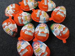 lot 172 image: 12 Kinder Joy...