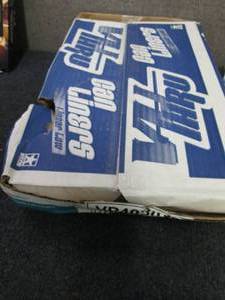 lot 210 image: Damaged Box 33 Gallon  33x39 Trash ...