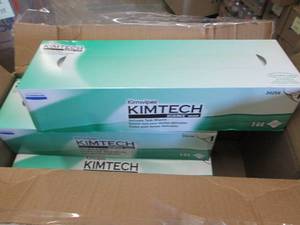 lot 232 image: 7 Boxes Kimtech 34256 Kimwipes XL D...