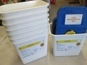lot 245 image: 8 COVIDIEN Sharps Container 2 gal ...
