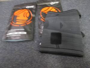 lot 332 image: 2 Professional Knee Braces XXL...
