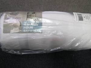lot 377 image: Whte Memory Foam Bath Mat...