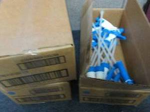 lot 463 image: 3- 12pks Ecolab Spray Triggers Reta...