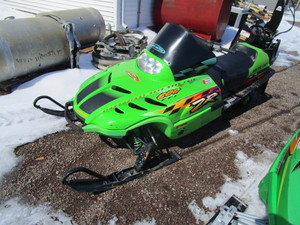 lot 2 image: 1998 Arctic Cat ZR 600