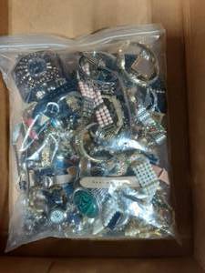 lot 4 image: Bulk Lot Of Assorted Watches