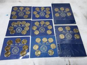 lot 25 image: Presidential Dollar Replicas