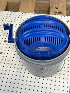 lot 14 image: Reloading Media Separator