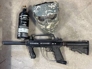 lot 49 image: Paintball Gun, Air Tank, Helmet