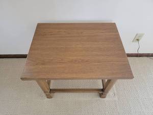 lot 27 image: Drexel Robust Ash Finish Side Table
