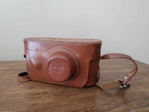lot 29 image: Argus C3 Vintage Camera & Case