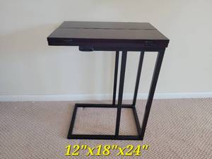 lot 59 image: Folding Modern Tray Table