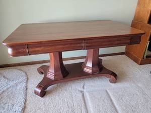lot 13 image: Robust Tuscan Style Library Desk