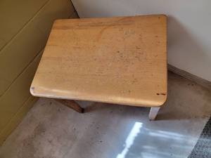 lot 121 image: Vintage Mid-School Desk