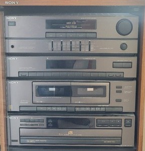 lot 44 image: Sony Remote Controlled Hi-Fidelity Stereo Component System HST-221 Amplifier, Tuner, Tape Deck, CD Player
