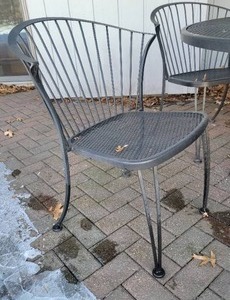 lot 19 image: Classic Black Metal Patio Dining Set