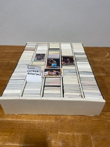 5,000 Vintage Basketball Cards