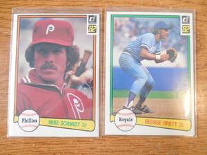 lot 54 image: 1982 Donruss Mike Schmidt #294 & George Brett #34