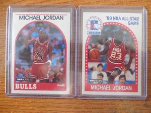lot 194 image: (2) 1989 NBA Hoops Michael Jordan Cards - #21 & #200