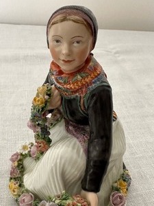 lot 28 image: Vintage Royal Copenhagen #12412 Amager Girl Figurine