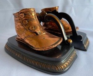 lot 103 image: Vintage Copper Baby Shoes Bookends