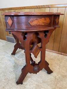 lot 106 image: Antique Victorian Ornate Walnut Sewing Table with Drawer, Felt Top and Burled Wood Accents