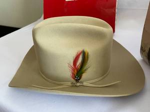 lot 126 image: John B Stetson Cowboy Hat with Original Box