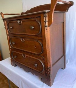 lot 127 image: Antique Victorian Walnut Commode  Dry Sink with Towel Racks - Victorian Walnut Washstand