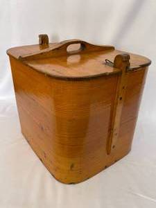 lot 150 image: Vintage Handmade Large Swedish Bread Box