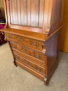 lot 158 image: Antique Victorian Walnut Ladies Secretary Desk with Burled Wood Accents