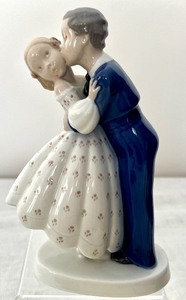 lot 86 image: Bing and Grndahl Figurine Youthful Boldness #2162